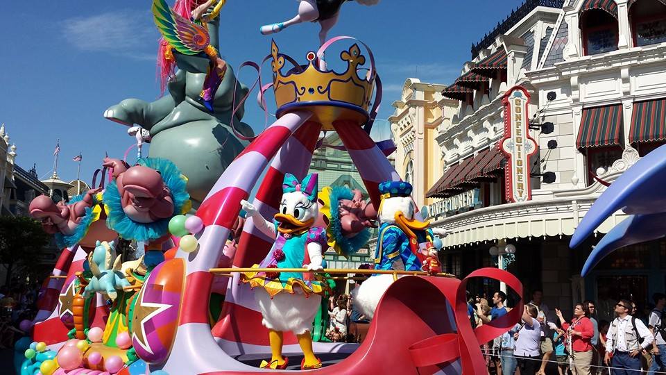 Amazing Video Of The Festival Of Fantasy Parade!