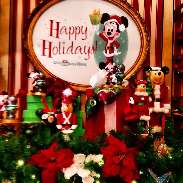 Christmas is already appearing at Magic Kingdom!