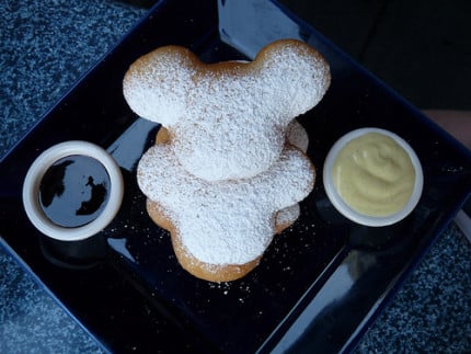 beignets | The Main Street Mouse
