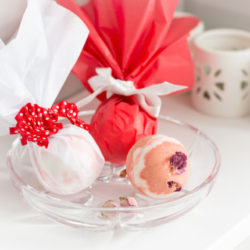 Minnie Mouse Bath Bomb Craft