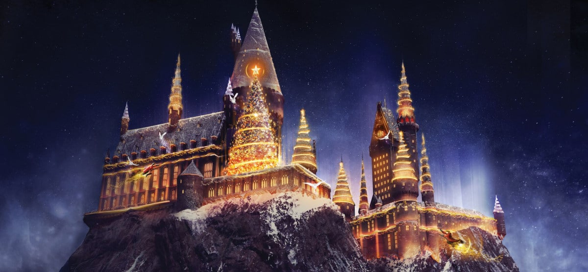 Christmas in The Wizarding World of Harry Potter | The Main Street Mouse