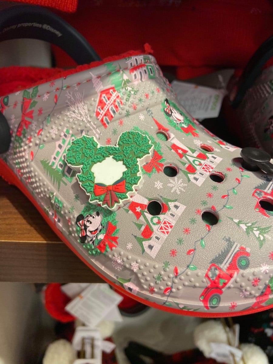 christmas crocs shoes