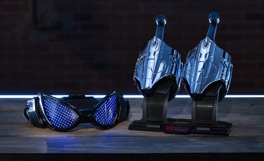 Avengers Campus Merchandise – Spider-Man Light Goggles and Web Shooters