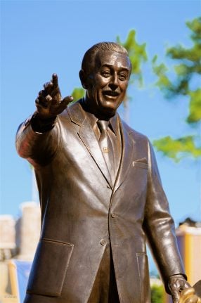 Zoomed-in photo of Walt as part of the Partners Statue