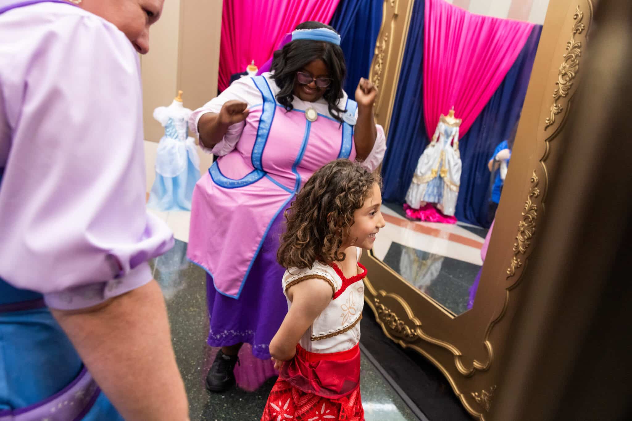 Royal Wardrobe Fittings 4 | The Main Street Mouse Royal Wardrobe Fittings 4