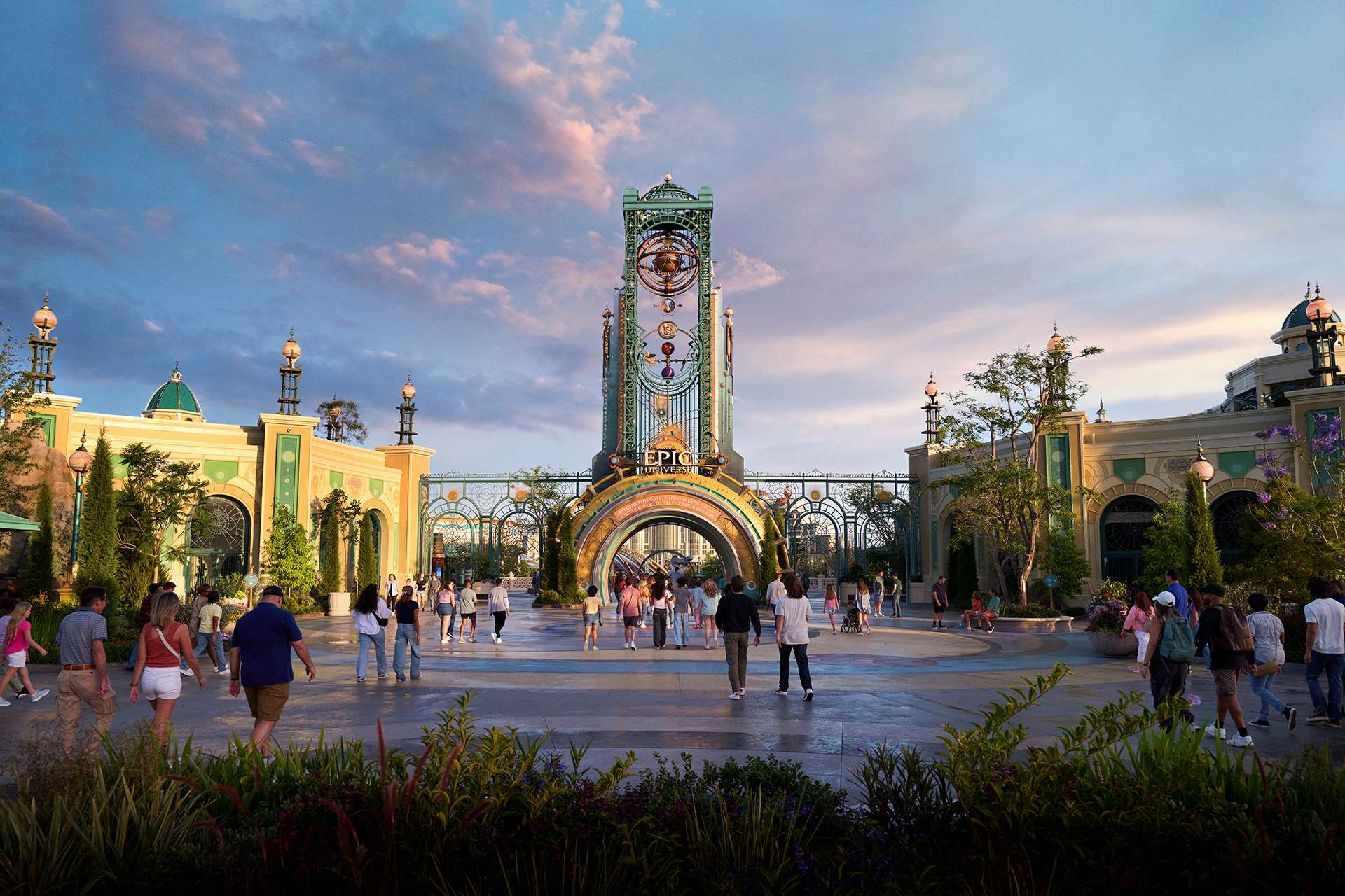 Universal Orlando Wins Five 2025 Golden Ticket Awards for World class Experiences