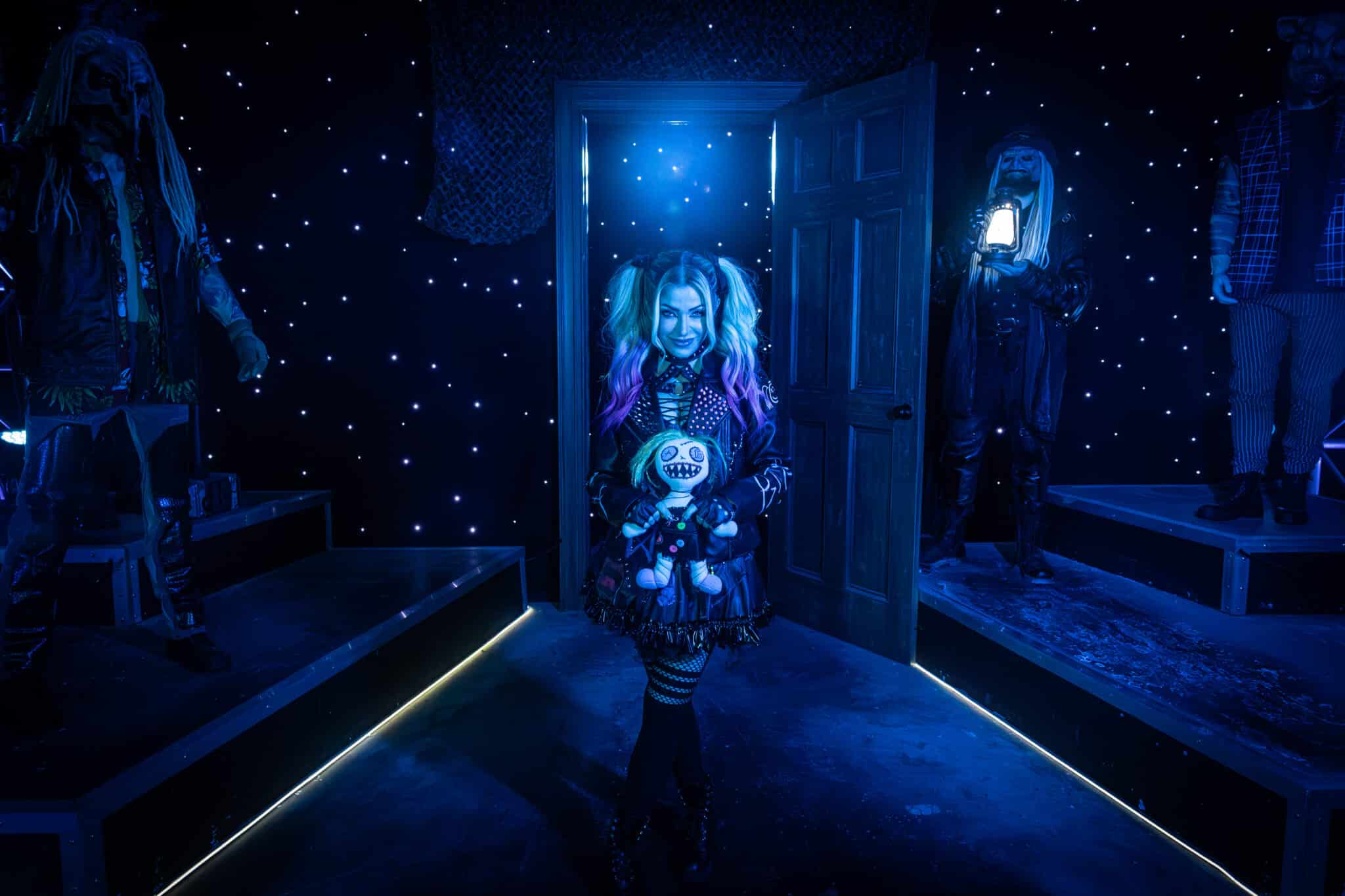 WWEs Alexa Bliss Makes a Terrifying Appearance Inside The Horrors of the Wyatt Sicks at Universal Orlandos Halloween Horror Nights | The Main Street Mouse Wwes Alexa Bliss Makes a Terrifying Appearance Inside the Horrors of the Wyatt Sicks at Universal Orlandos Halloween Horror Nights