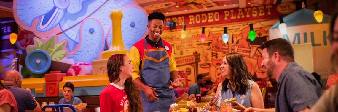 Disney Visa Cardmembers Get Early Access to Free Disney Dining Plan Deal