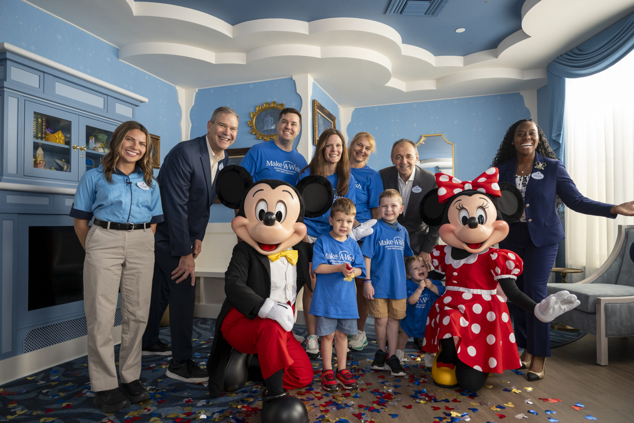 Disney World Honors Make a wish Family at Rededication of Updated Wish Lounge