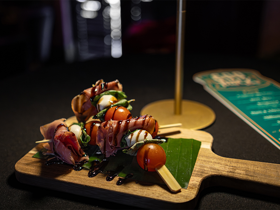 600BCapreseSkewers | The Main Street Mouse 600b caprese skewers