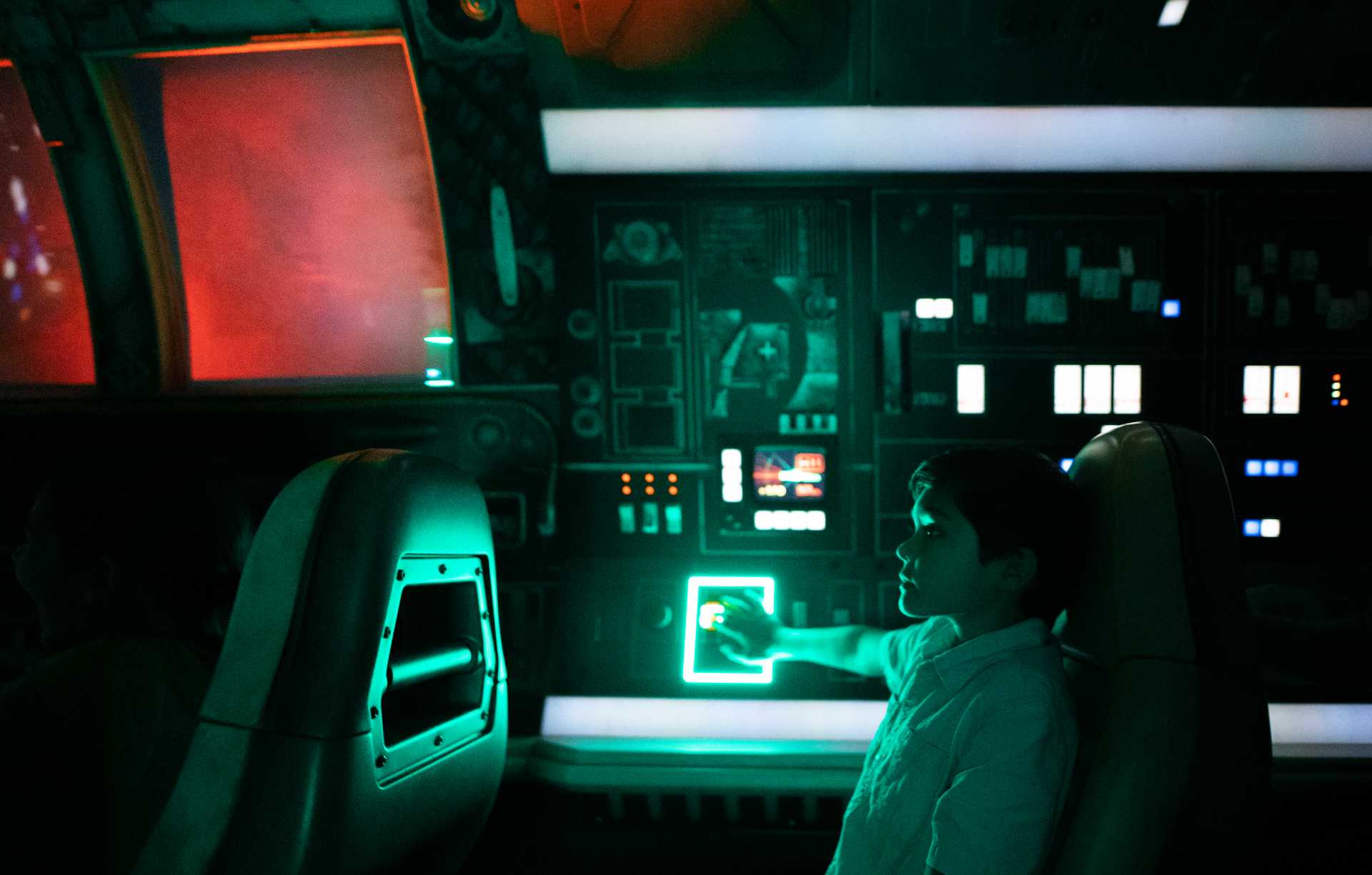 GunnerPositionMillenniumFalconSmugglersRun | The Main Street Mouse Gunner position millennium falcon smugglers run