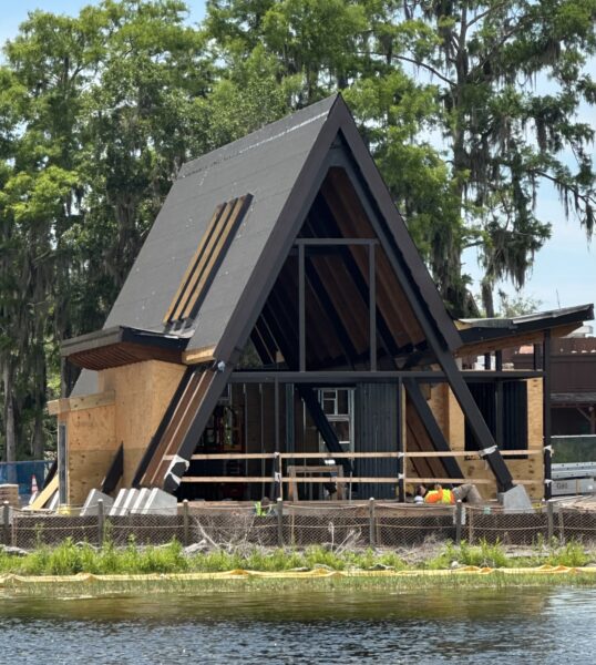 Lakeshore Lodge Lakehouse | The Main Street Mouse Lakeshore Lodge Lakehouse