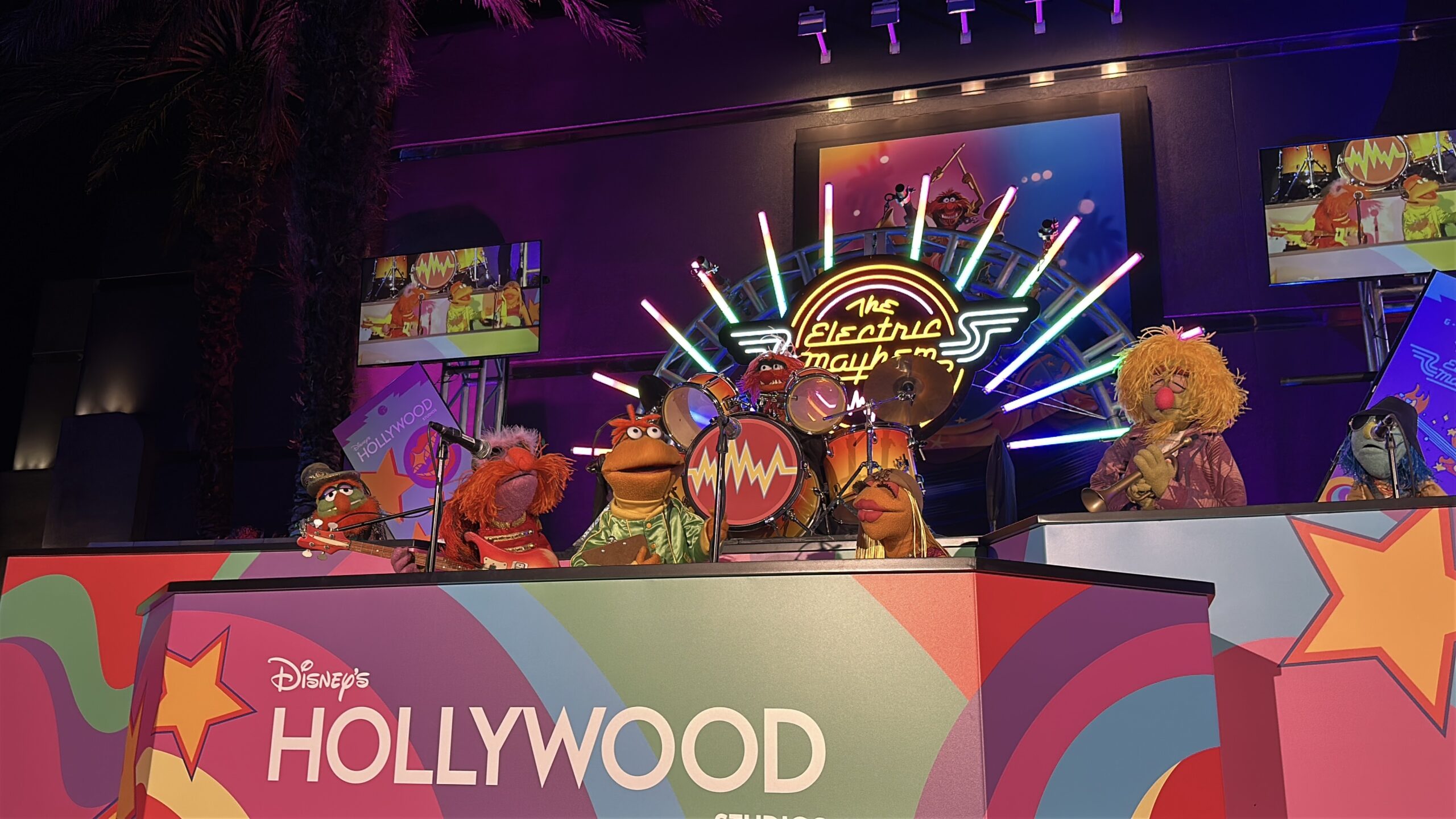 The Electric Mayhem Perform at the Rock n Roller Coaster Starring The Muppets Party The Main Street Mouse | The Main Street Mouse the Electric Mayhem Perform at the Rock'n' Roller Coaster Starring The Muppets Party - The Main Street Mouse