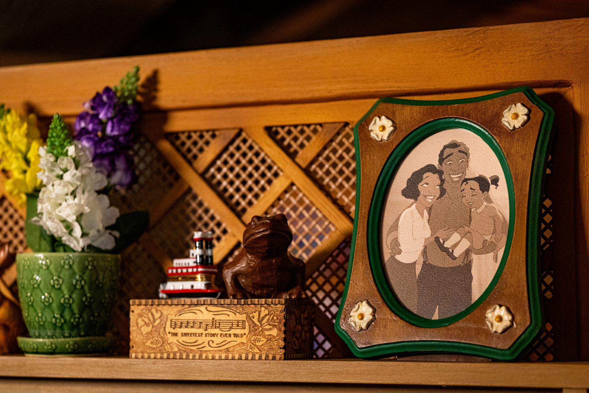 TianawithHerFamily | The Main Street Mouse Tiana with her family