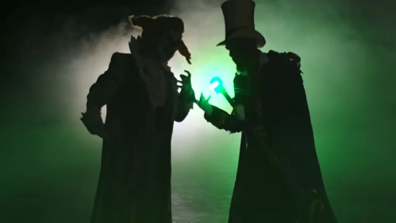 Universal Halloween Horror Nights 35 | The Main Street Mouse Universal Halloween Horror Nights 35
