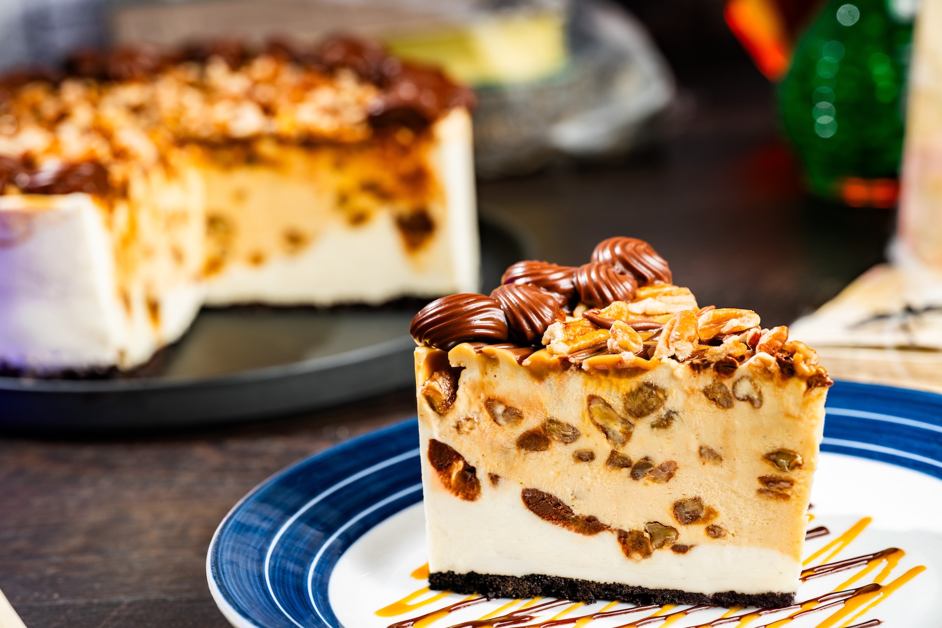 2026WDWMNSSHPFoodieGuideCaramelCheesecake | The Main Street Mouse 2026 wdw mnsshp foodie guide caramelcheesecake