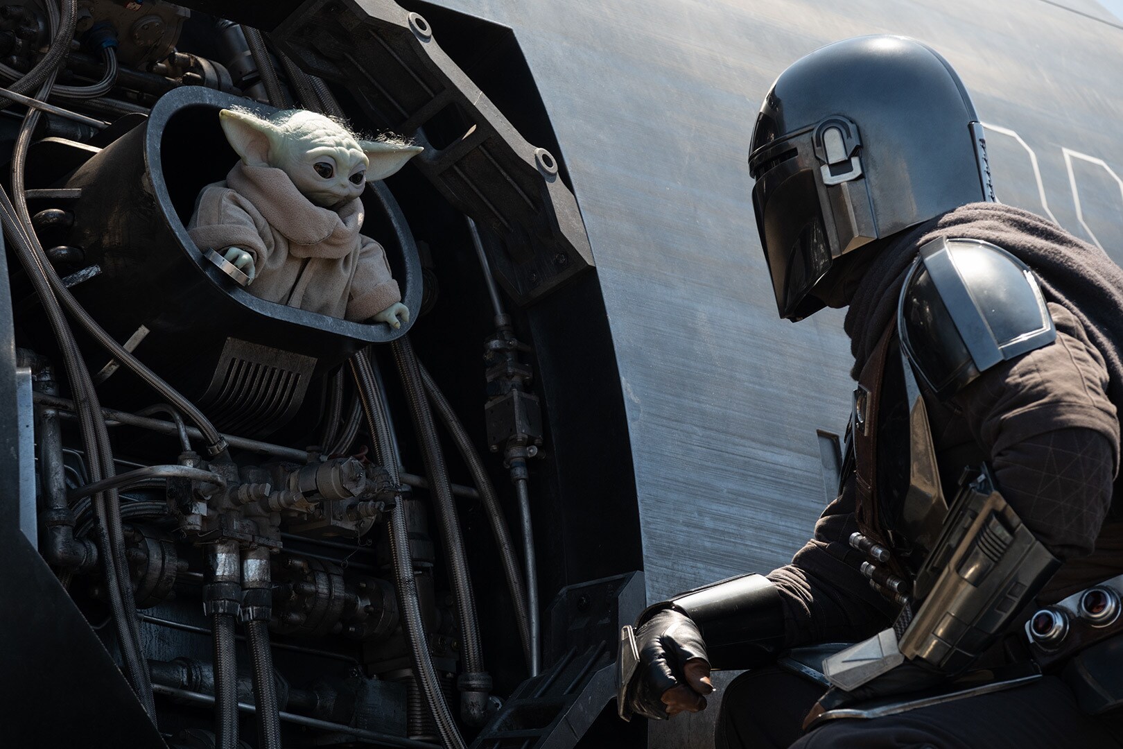 Star wars the mandalorian and grogu watch at home still 707795d0