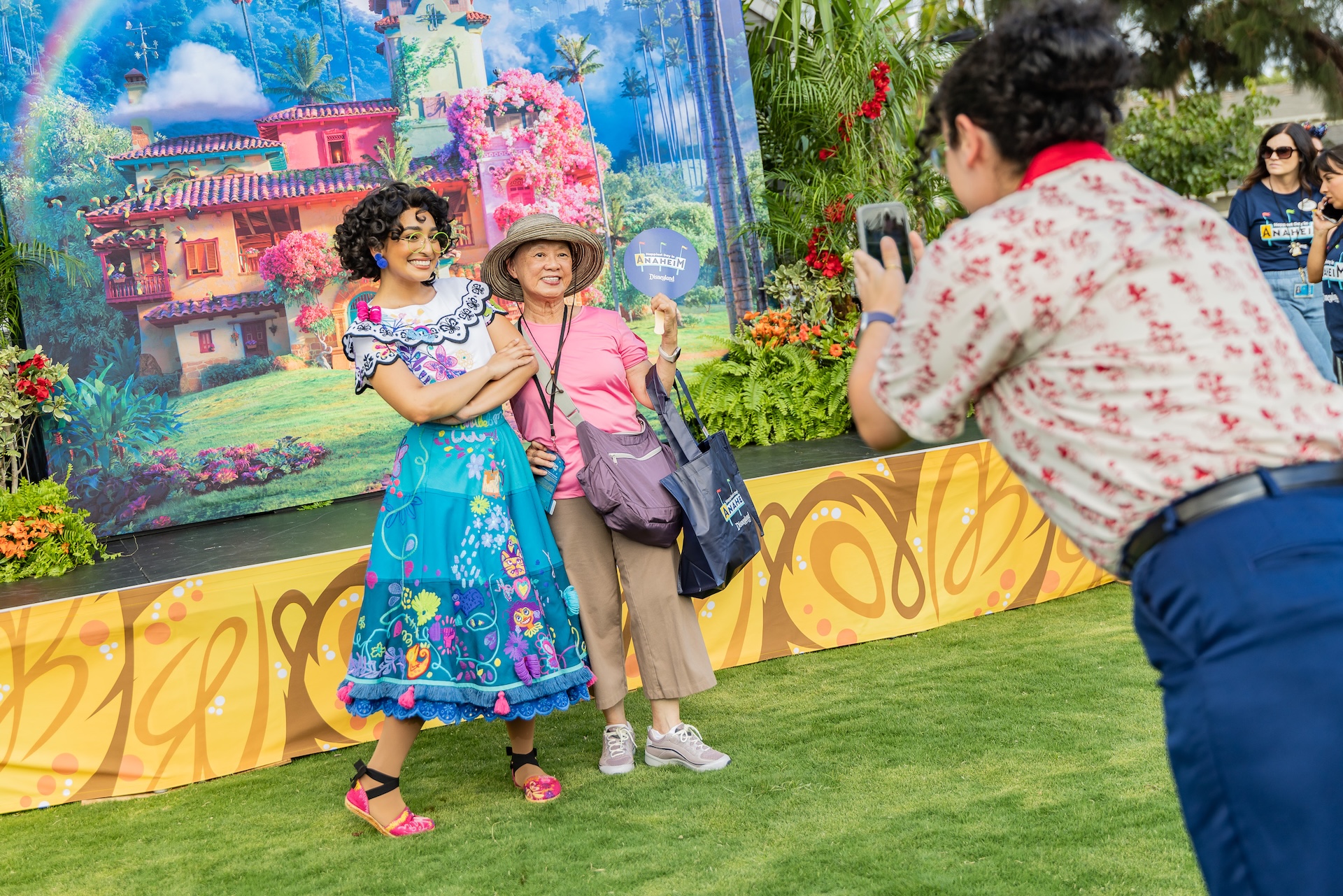 Disneyland Resort Creates the Happiest Day in Anaheim with Communitywide Celebration | The Main Street Mouse Disneyland Resort Creates the happiest Day in Anaheim with Communitywide Celebration