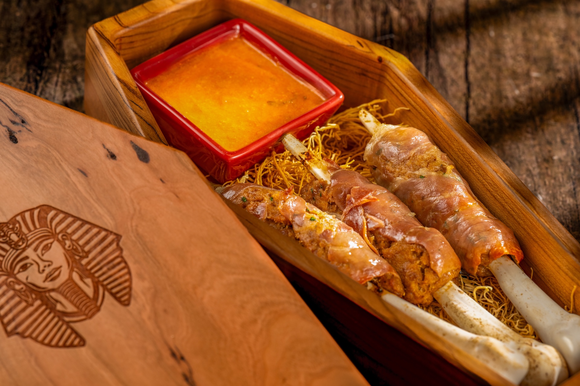 2026 wdw resorts springs halloween foodie guide bonekebab