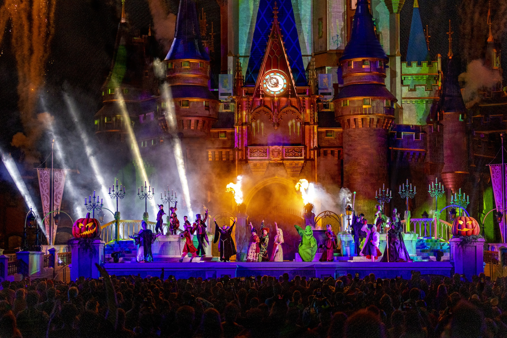 Hocus Pocus Villain Spelltacular | The Main Street Mouse Hocus Pocus Villain Spelltacular