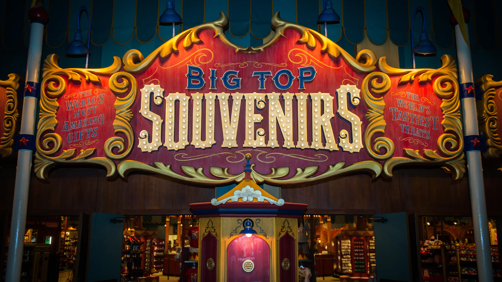 bigtopsouvenirs00 | The Main Street Mouse Big top souvenirs 00