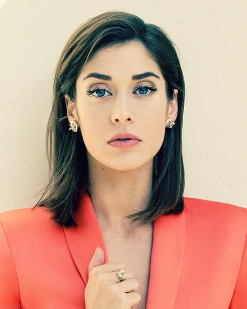 LIZZY CAPLAN | The Main Street Mouse Lizzy Caplan
