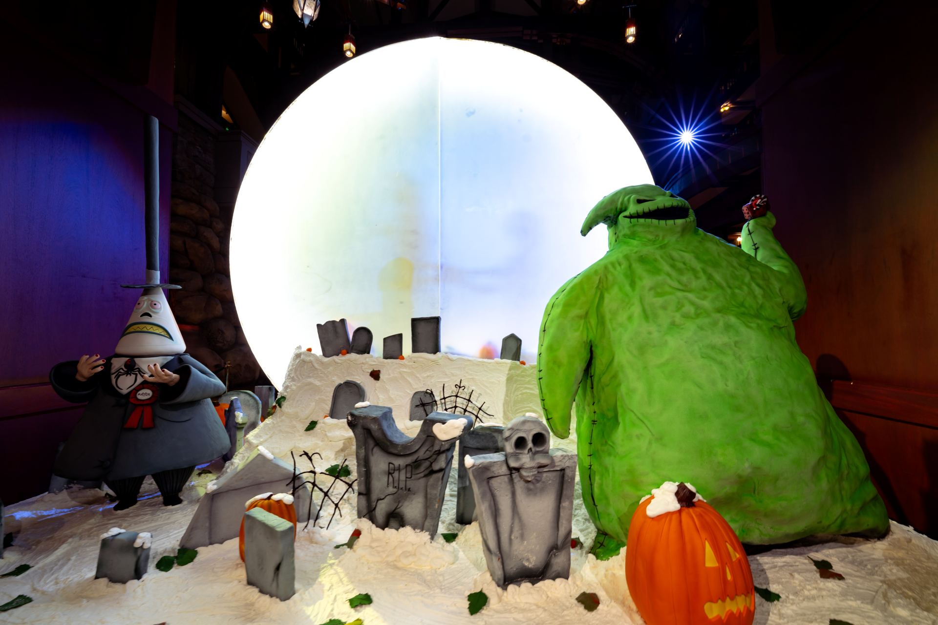 OogieBoogieandTheMayorSpiralHillConfectionary | The Main Street Mouse Oogie boogie and the mayor spiral hill confectionary
