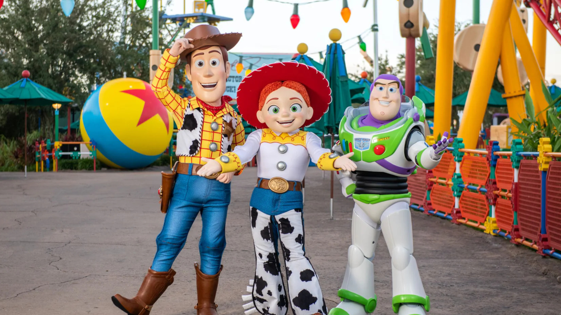 ToyStoryLandCharactersatWaltDisneyWorld | The Main Street Mouse Toy story land characters at walt disney world