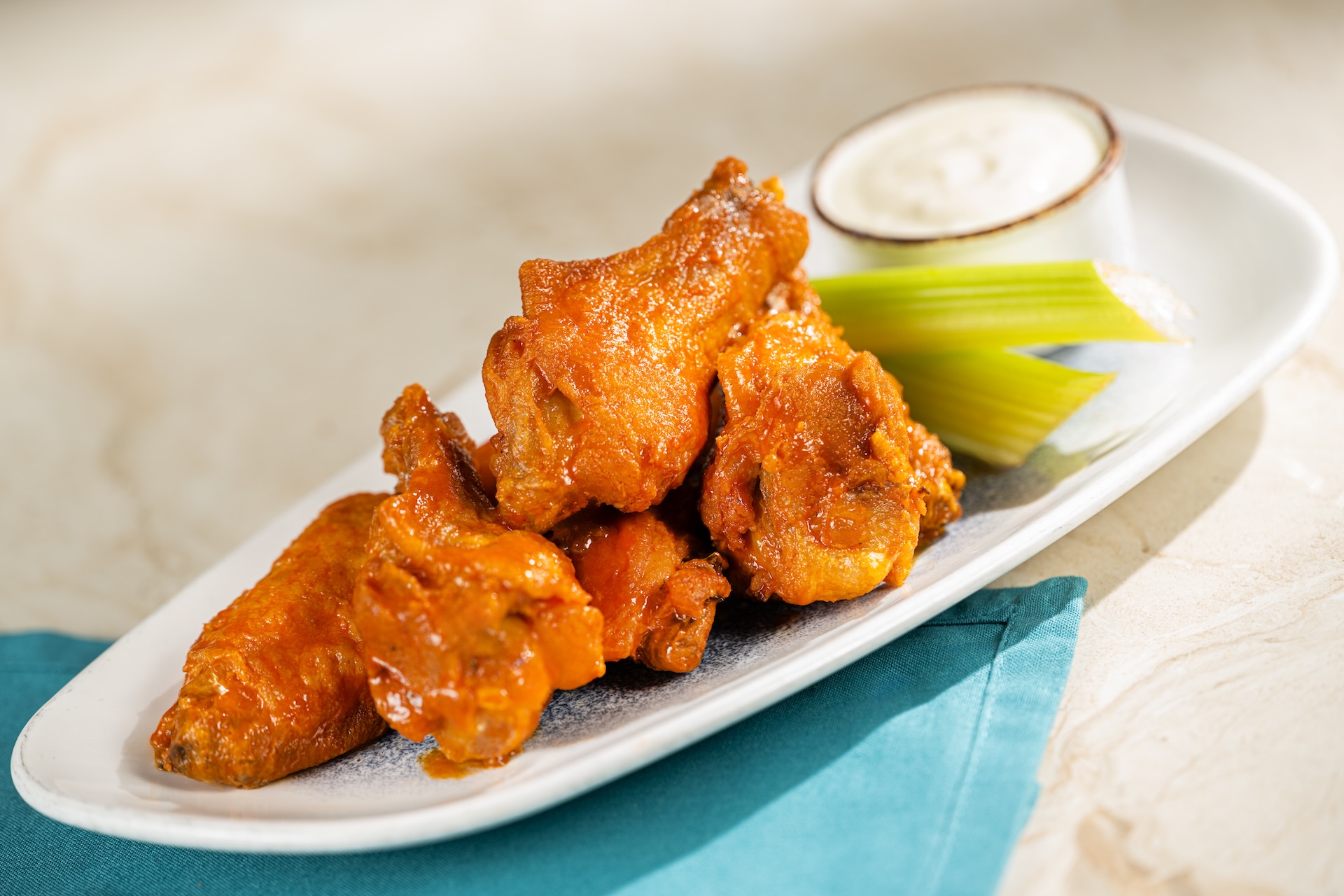 WDWSSTurfClubBuffaloChickenWingsSTYLIZED0914260267HF | The Main Street Mouse Wdw ss turfclub buffalochickenwings stylized 091426 0267 hf