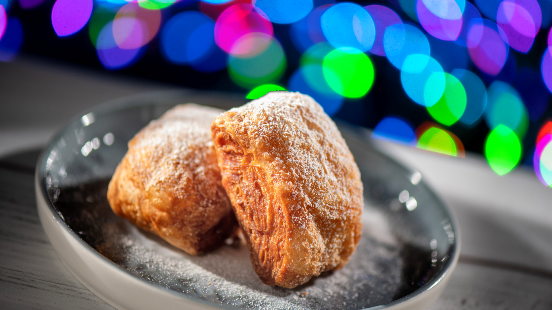 Cookie Butter Croissant Beignets at Epic Eats during Disney Jollywood Nights 2026 | The Main Street Mouse Cookie Butter Croissant Beignets at Epic Eats During Disney Jollywood Nights 2026