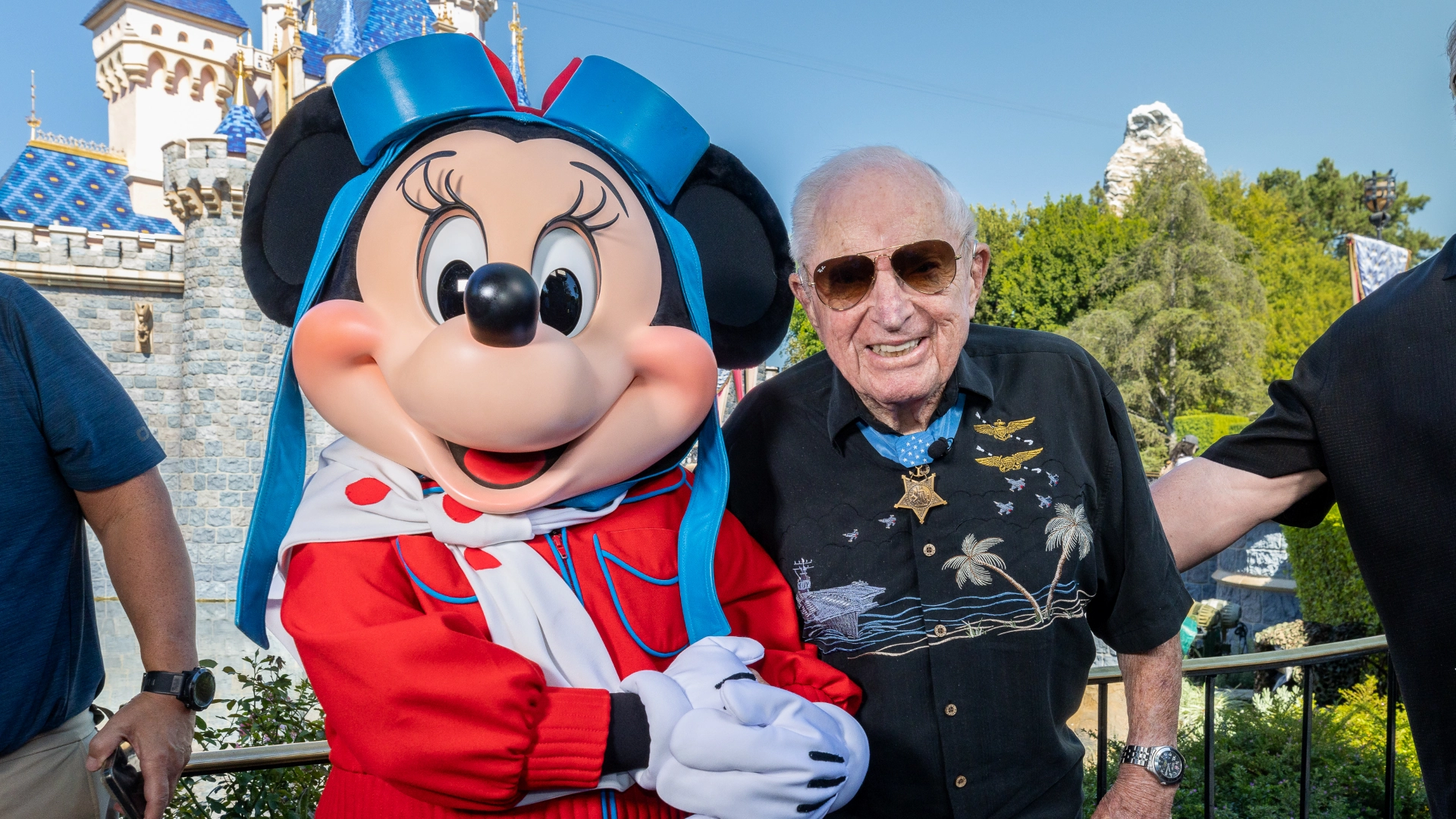 Disneyland Honors 101 Year Old Medal of Honor Recipient Royce Williams | The Main Street Mouse Disneyland Honors 101 Year Old Medal of Honor Recipient Royce Williams