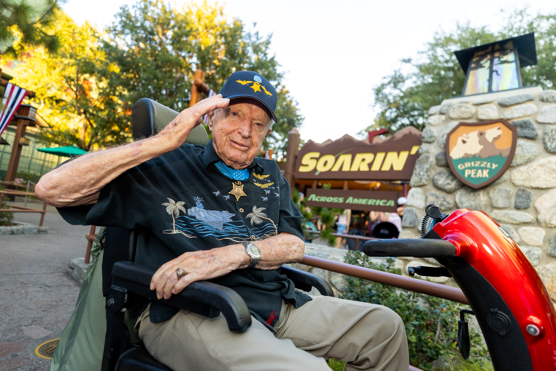 SoarinMedalofHonorRecipientatDisneyland | The Main Street Mouse Soarin medal of honor recipient at disneyland