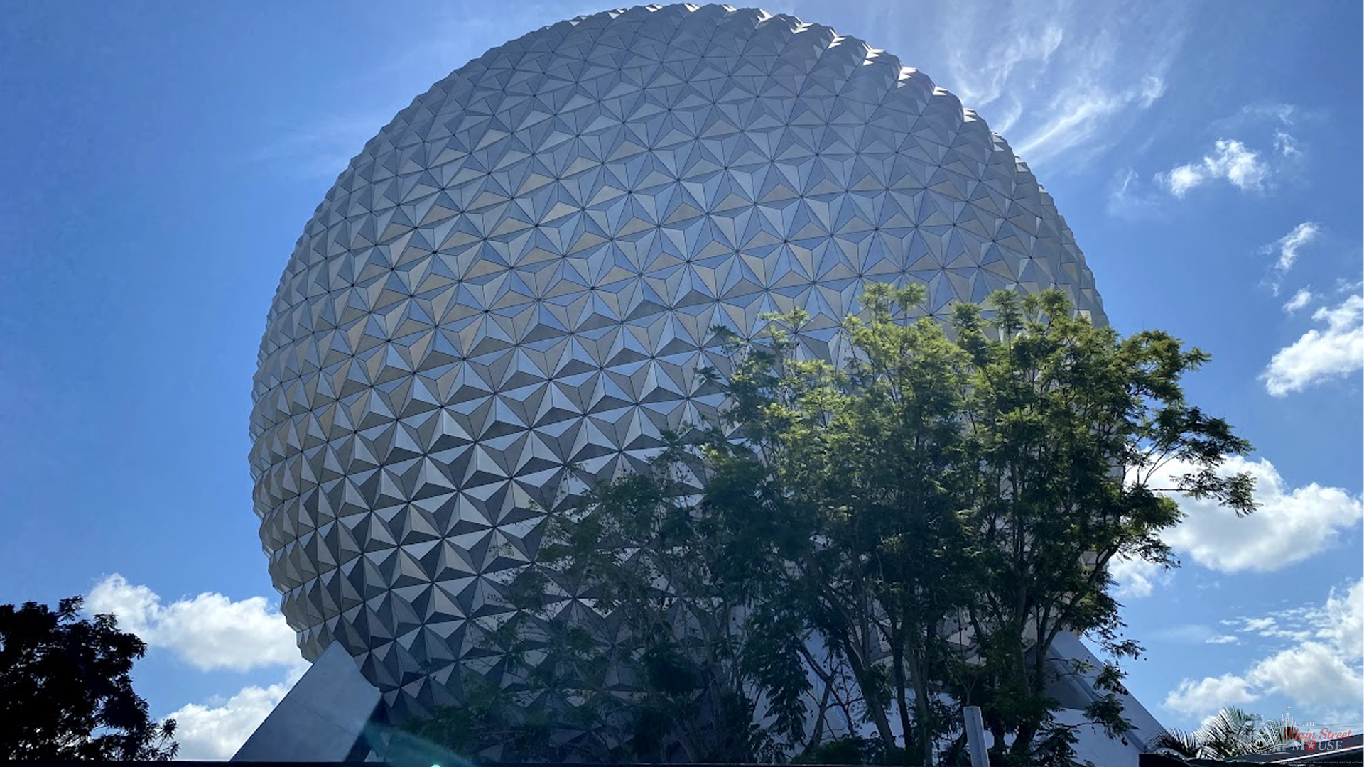 Spaceship Earth EPCOT | The Main Street Mouse Spaceship Earth at Epcot in Walt Disney World
