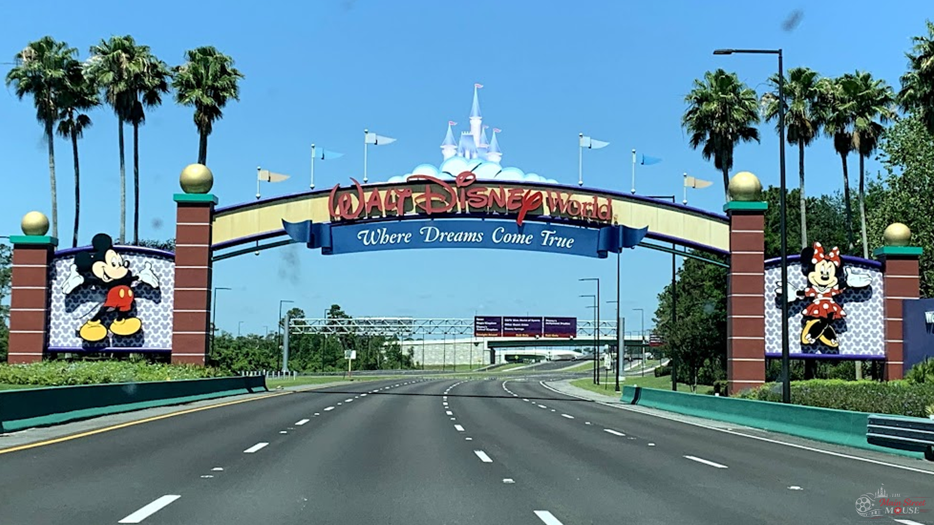 Walt Disney World Entrance Sign | The Main Street Mouse Walt Disney World Entrance Sign Welcoming Guests to the Resort in Orlando Florida
