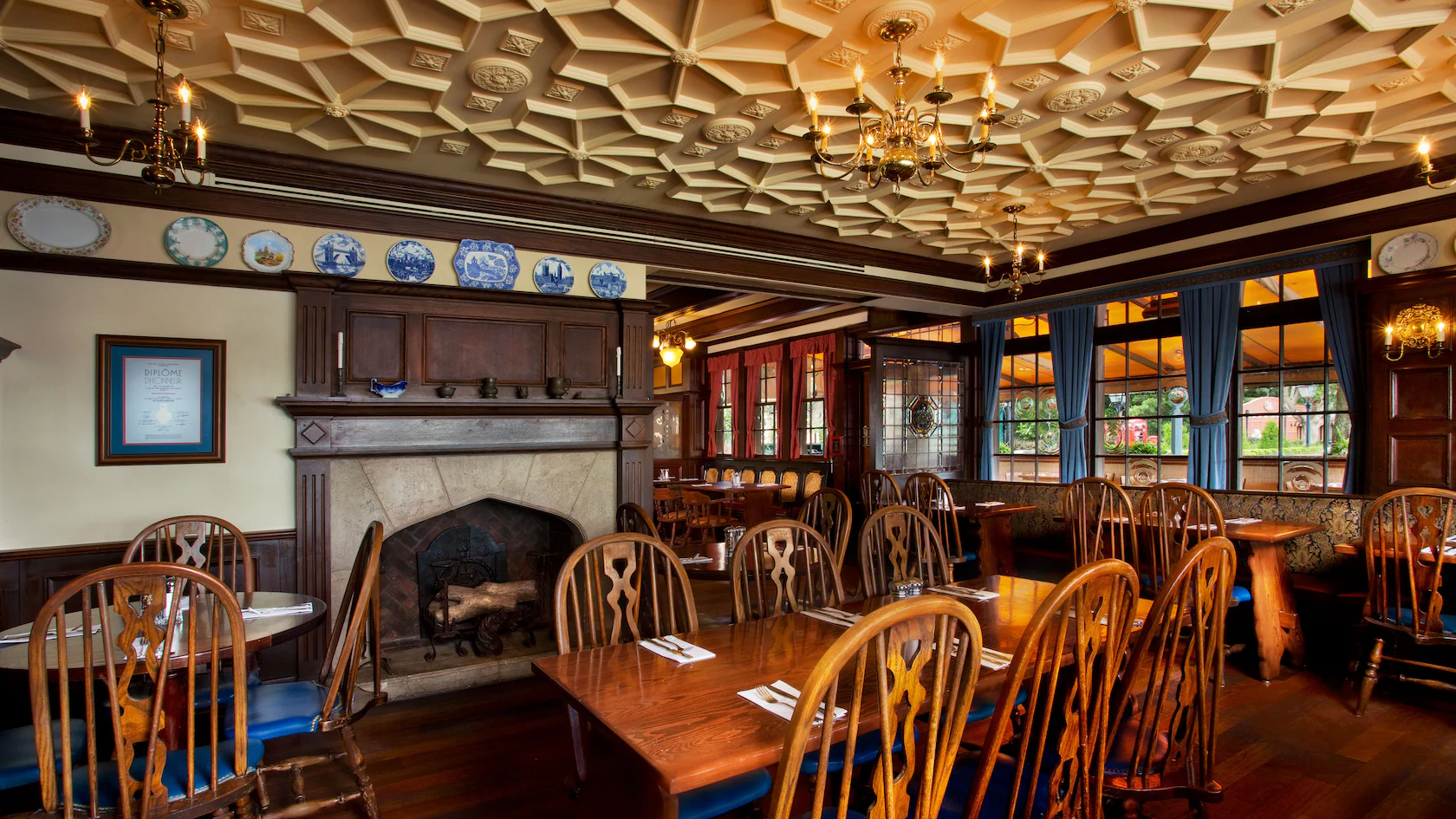 Rose and crown pub and dining room gallery02